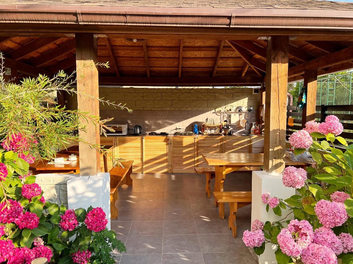 Hotel Golden Gagra Exterior foto